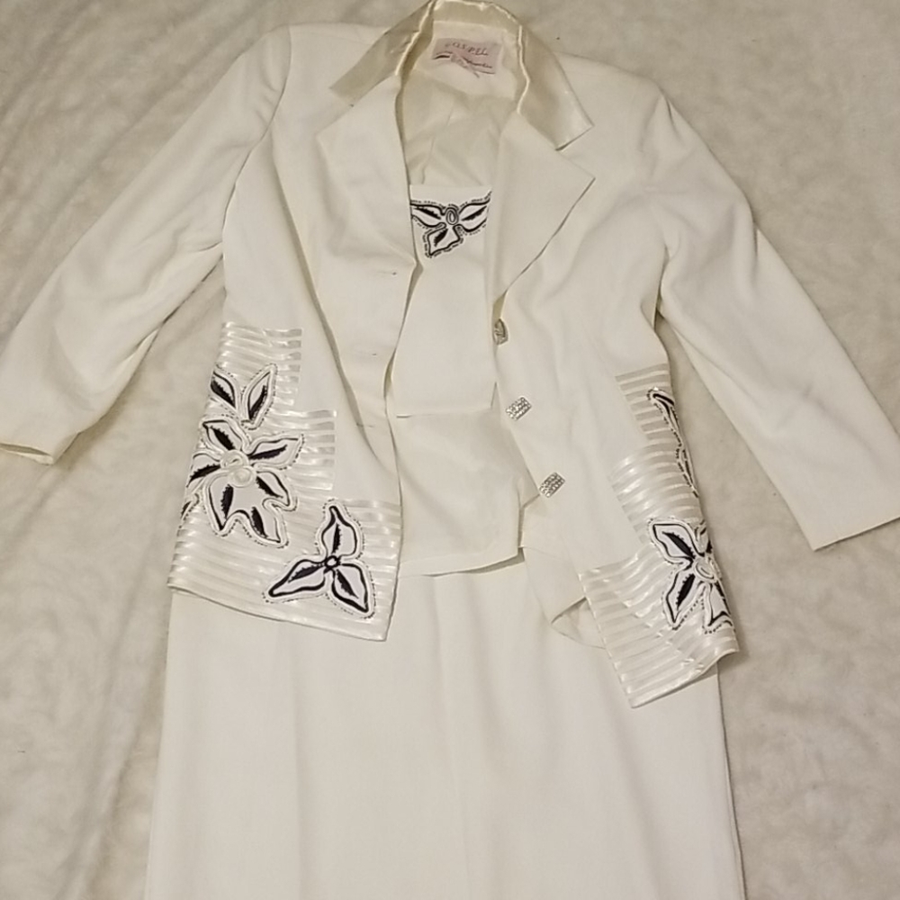 White Casual Suit